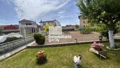 Casa en Venta Santotis: 4 Dorm, 2 Baños, Garaje, Patio y Finca