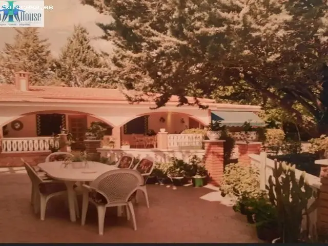 Chalet en Urbanizacion Los Prados Albacete 3 Viviendas Piscina