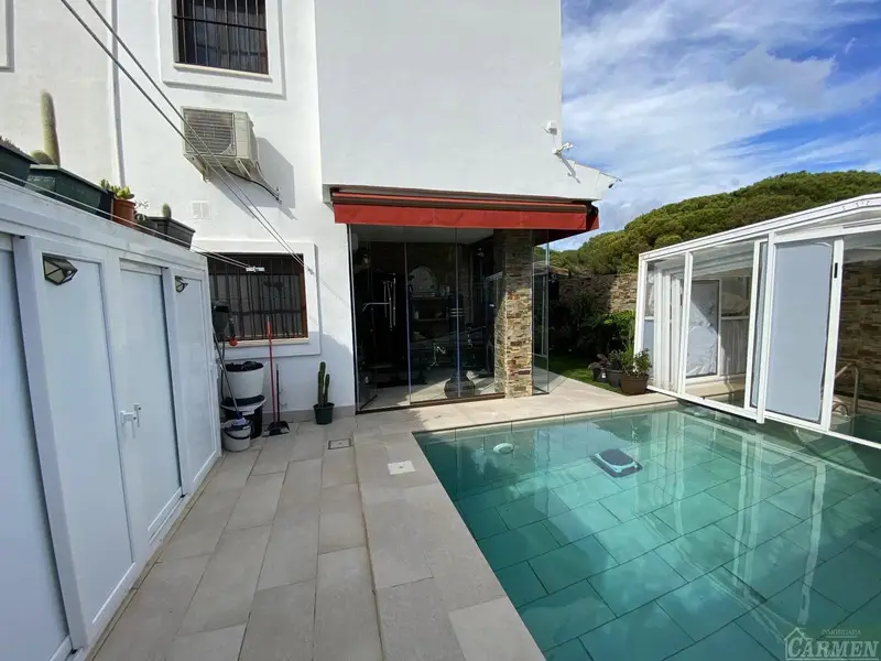 Chalet en Venta en Chiclana de la Frontera cerca de la Playa