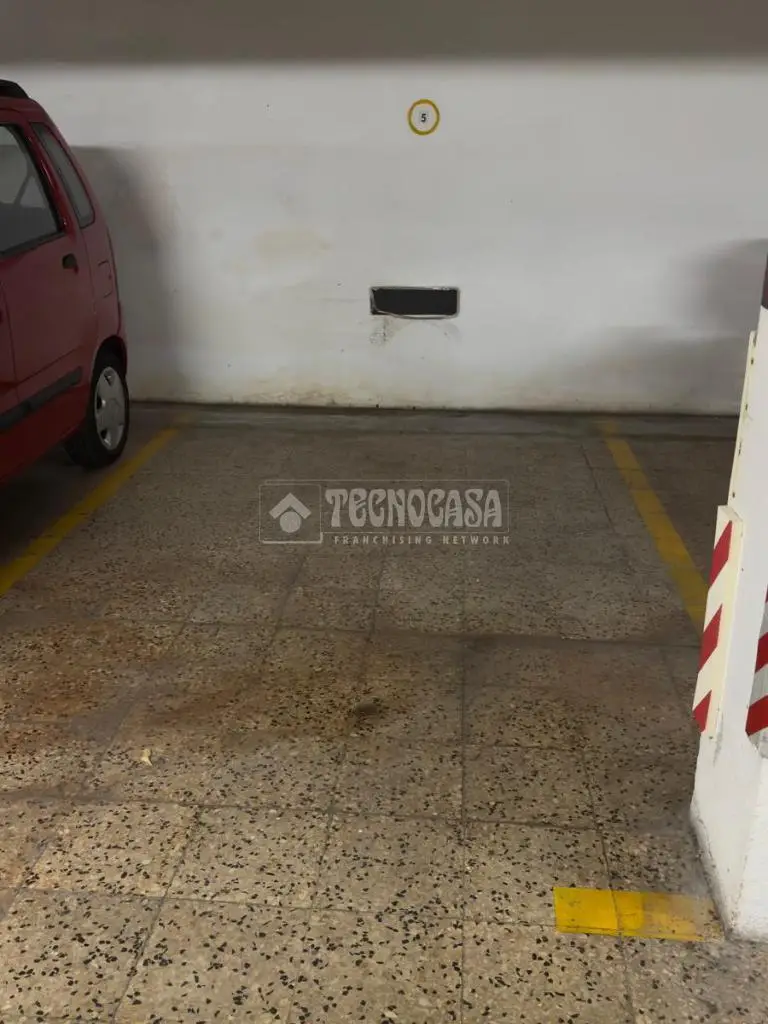 Box/plaza de garaje en venta en Camins Al Grau