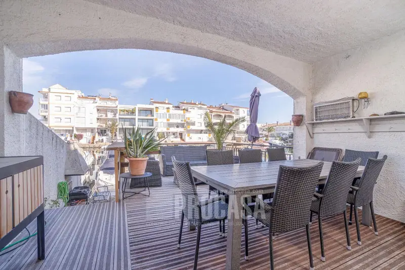 Casa en Empuriabrava con Amarre de 12x5m