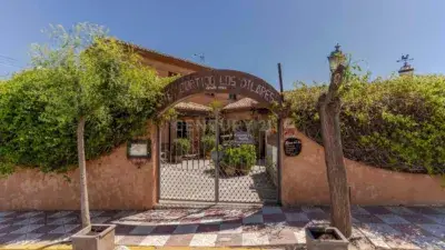 Casa con Negocio Hostelero en Dilar