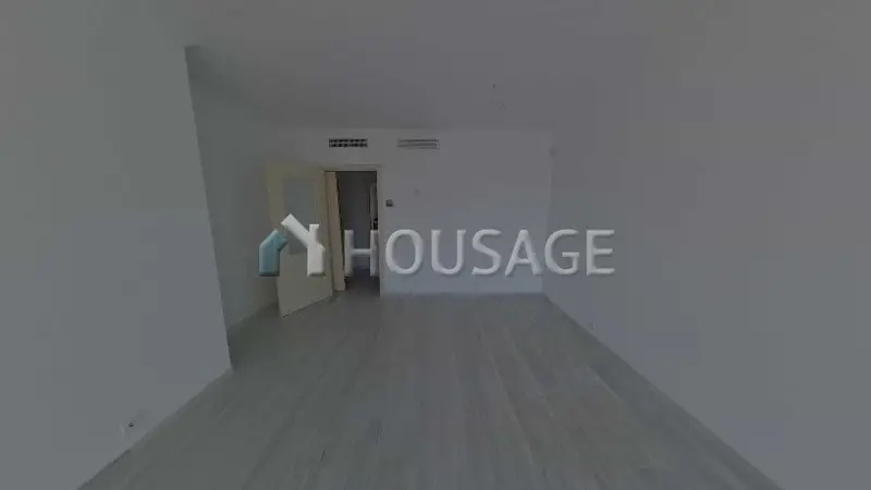 Piso en venta en M	laga: 118m2, terraza, garaje y ascensor