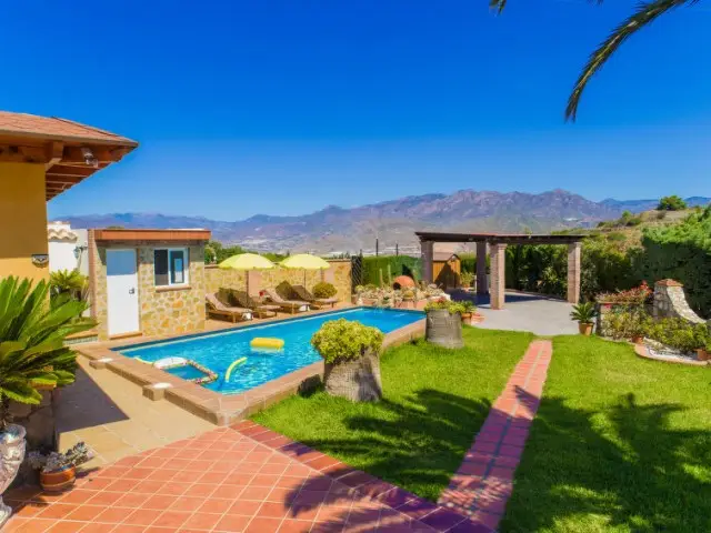 Casa Rural con Piscina cerca de Motril