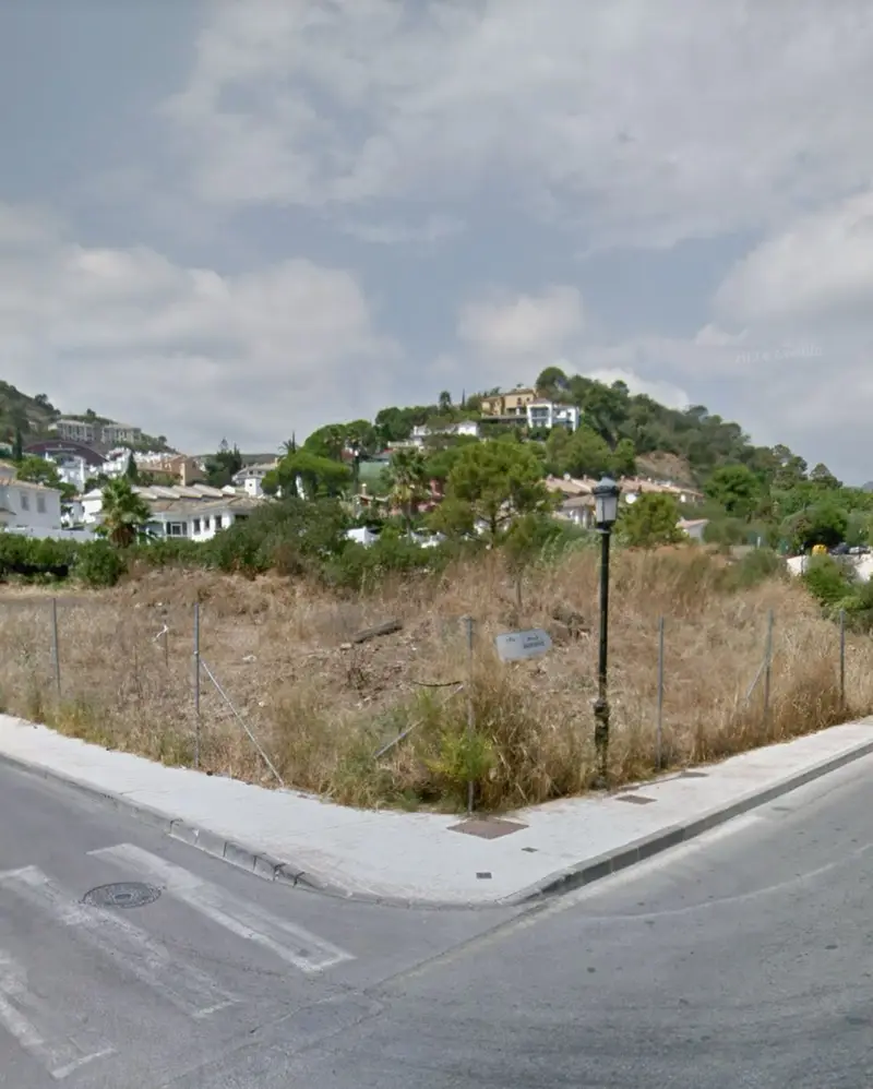 Terreno en Venta Benahavis Cerca del Pueblo