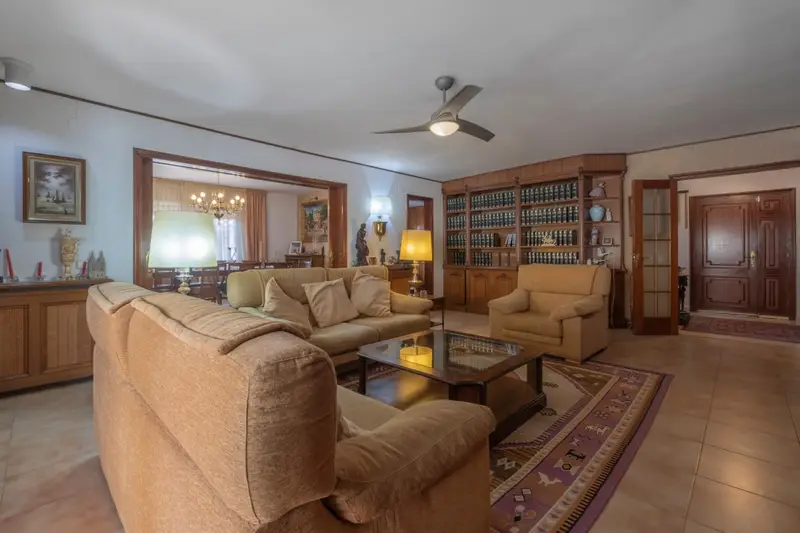Venta Villa con jardin en Vilafortuny Cambrils 8 habitaciones 5 banos