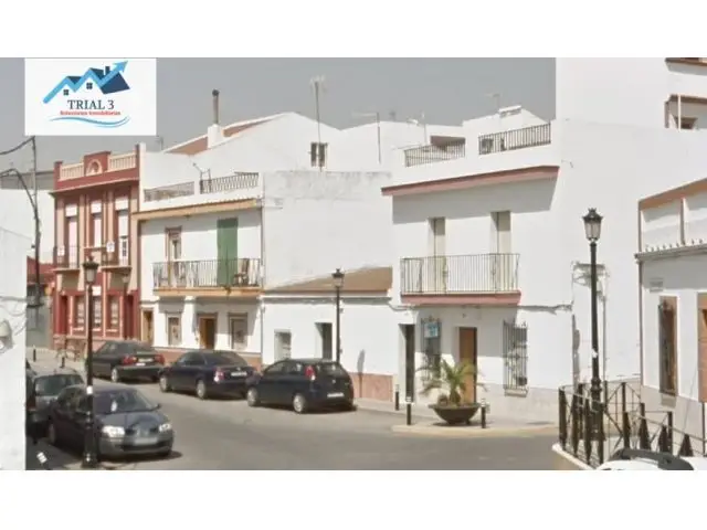 Casa en Lucena del Puerto 3 habitaciones garaje y almacen