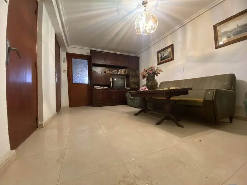 Casa de 6 habitaciones en Leiva con jardín