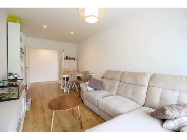 Vivienda en Santander con 2 Plazas de Garaje y Piscina