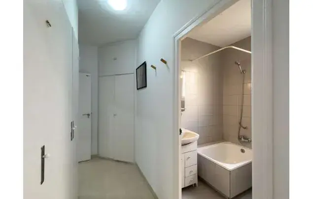 Alquiler Habitacion 105m2 Barcelona