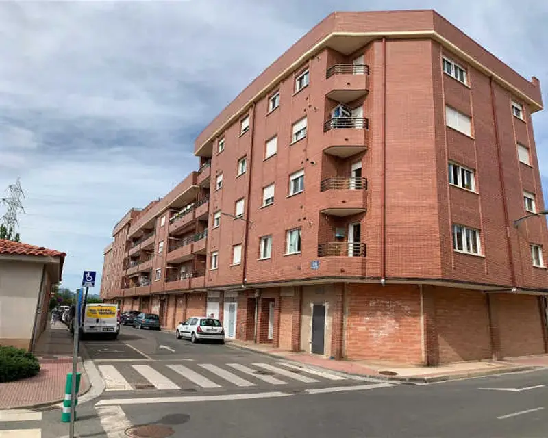 Local comercial 971 m2 Lardero
