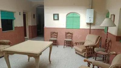 Casa en venta en Calle de Cervantes, cerca de Calle del Duque de Alba