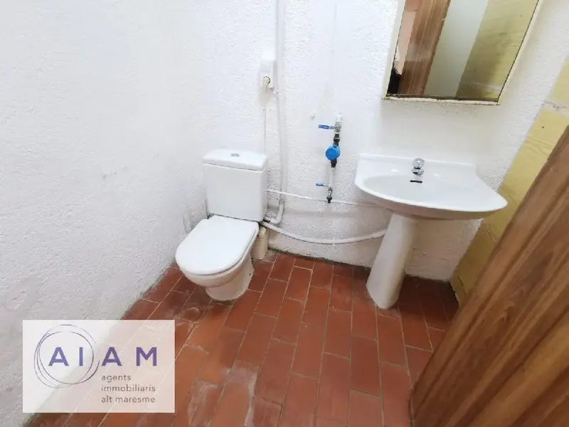 Venta Local Comercial Les Creus Pineda de Mar 112m2