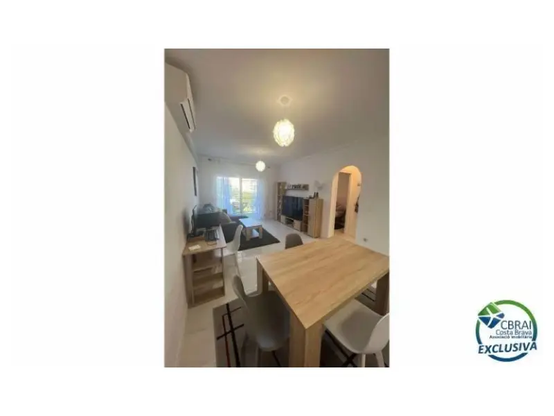 Apartamento con Terraza en Empuriabrava Vistas al Lago