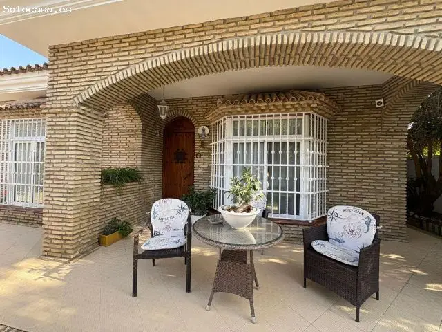 Chalet con Piscina en Rana Verde Chiclana de la Frontera