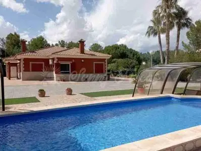 Casa Chalet en Venta Yecla Murcia 5 Dormitorios Piscina