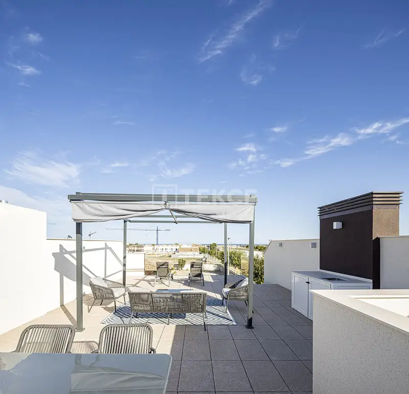 Apartamentos modernos con piscina comunitaria en Pilar de la Horadada