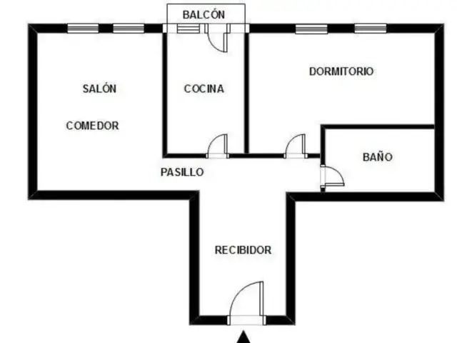 Piso Reformado en Centro de Pueblo Cerca de la Ciudad
