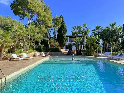 Villa de Lujo en Ibiza con Licencia Turística - 10 Dormitorios