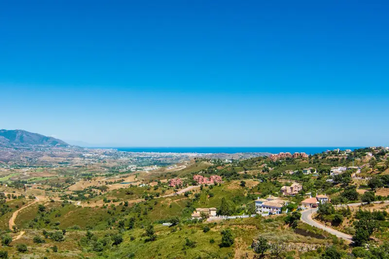 7 Villas en Parcela Grande La Mairena Marbella