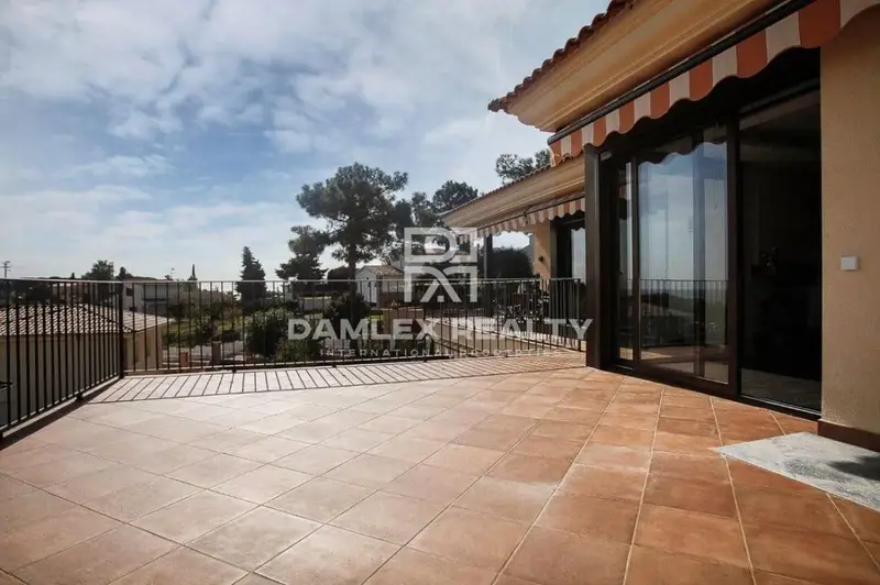 Chalet en Venta Lloret de Mar  Villa Moderna con Spa y Piscina