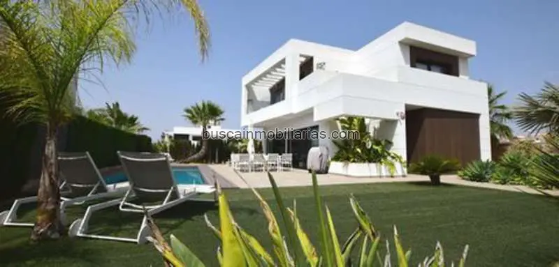 Villa en Venta Quesada 3 Dormitorios 3 Baños 160m2