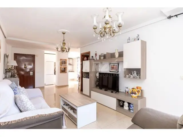 Pisazo en Barrio San Luis con 2 Terrazas Alhama Almería
