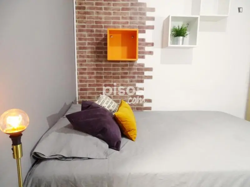 Habitacion Doble en Eixample Derecho para Estudiantes y Profesionales