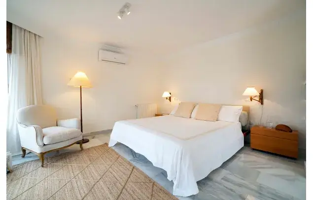 Alquiler Villa 4 Dormitorios Estepona