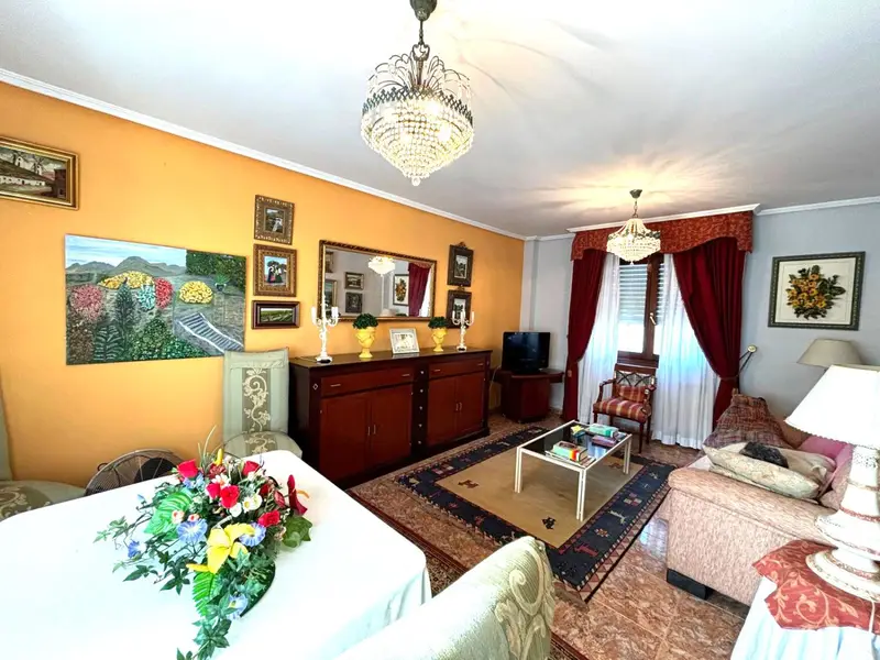 Casa en Venta en Arnuero 4 Dormitorios Jardin Garaje