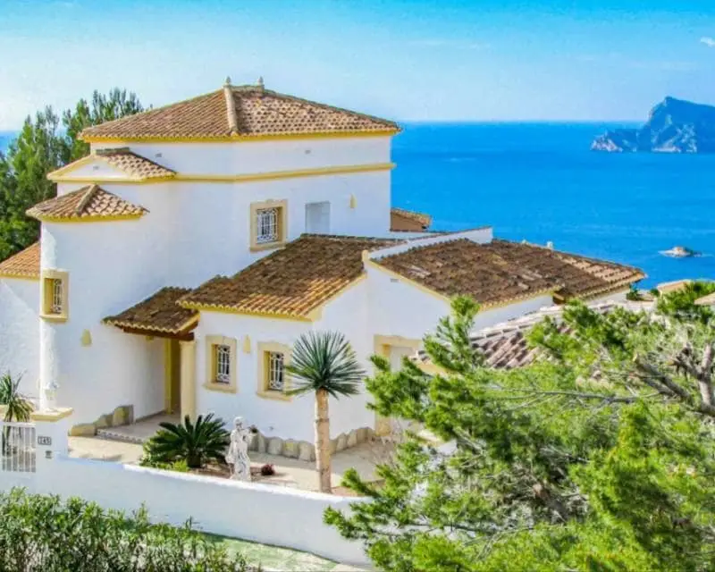 Chalet de Lujo en Altea Hills con Vistas al Mar