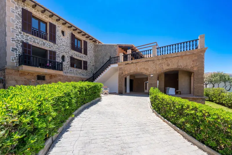 Chalet en Cala Ratjada con acceso directo al mar
