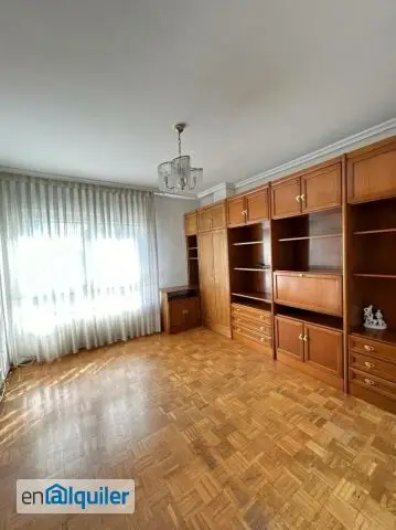 Alquiler piso 4 habitaciones Palencia zona Pan y Guindas