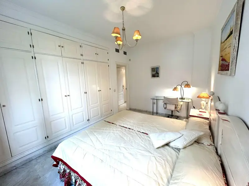 Apartamento 3 Dormitorios Milla de Oro Marbella