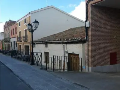 Casa Pueblo Valmojado Amplia Patio Centro Inversi	ón