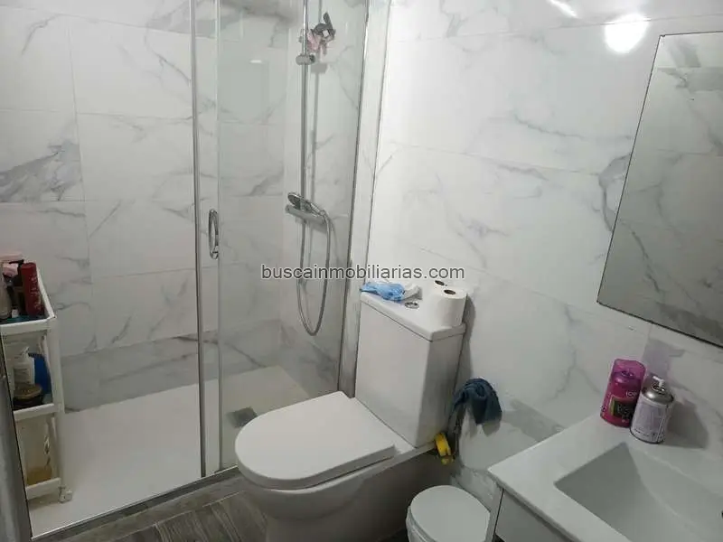 Local Comercial en Venta en Zaragoza Calle Moncamelo