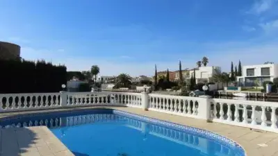 Casa en venta Empuriabrava con amarre de 25m 6 dormitorios y piscina