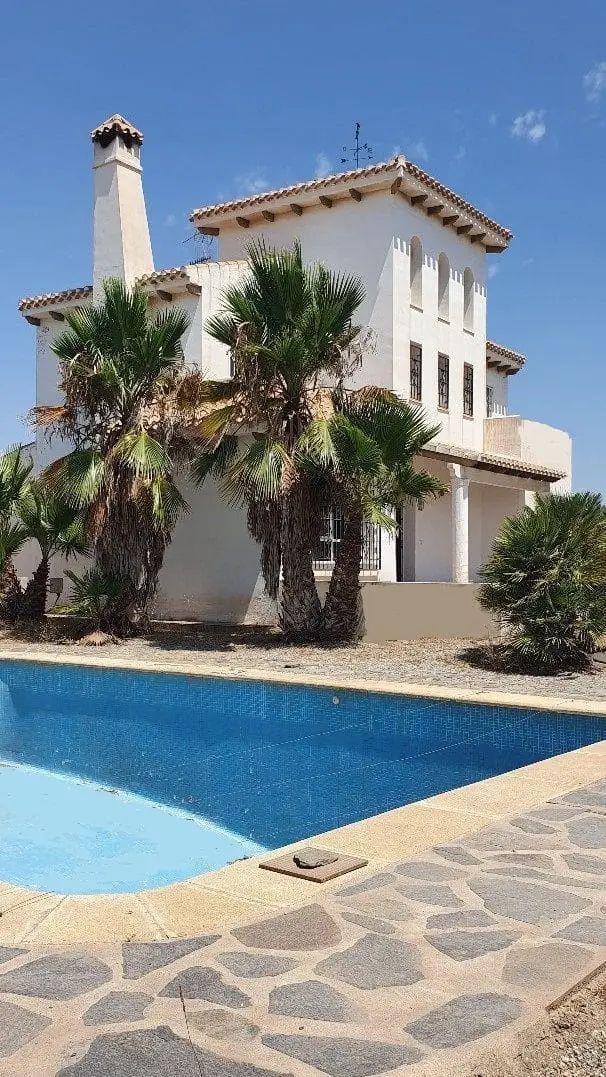 Chalet en Palomares con Vistas al Mar y Piscina