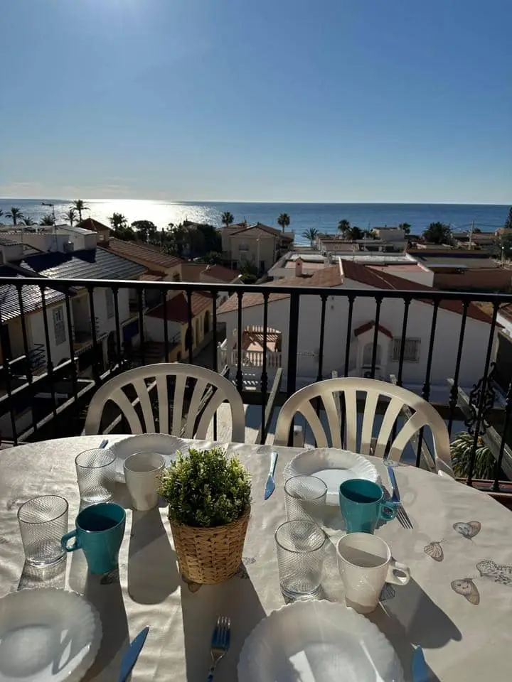 Apartamento con Vistas al Mar en El Pozo del Esparto