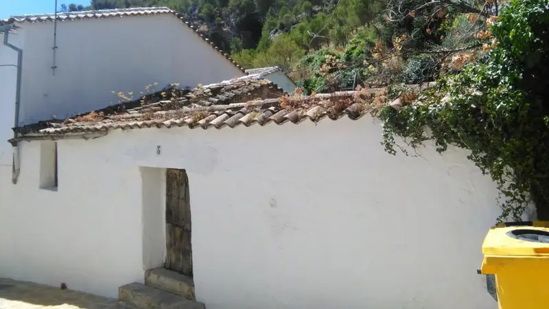 Venta Solar Grazalema 90m2 - Oportunidad 	
Construccion