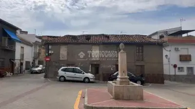 Casa en Plaza del Pilar La Zubia a Reformar