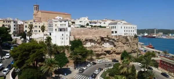 Solar en Mahón Menorca 450m2  1950m2 techo PB 4