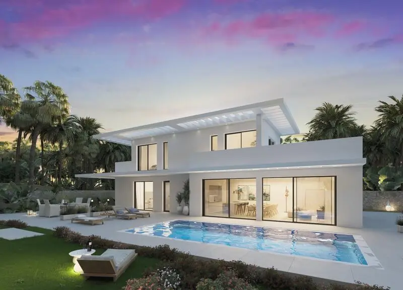 Villa 4 Cuartos Lujo Calahonda Malaga Piscina Jardin