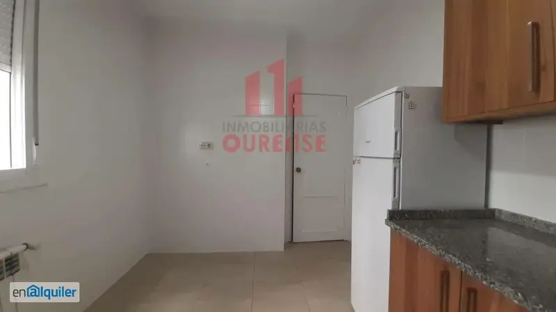 Alquiler Piso Amplio para Empresas en Ourense