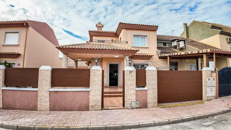 Villa en Venta Santiago de la Ribera 4 Dormitorios Piscina Privada