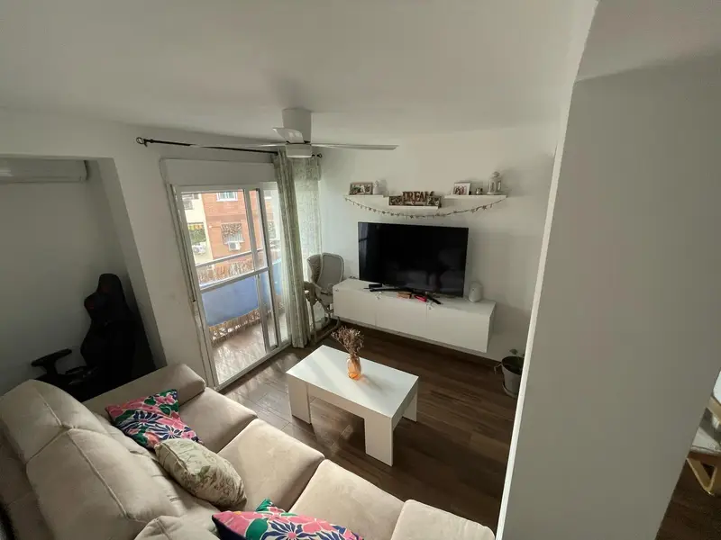 Venta Piso Reformado con Terraza en Arcángel Córdoba