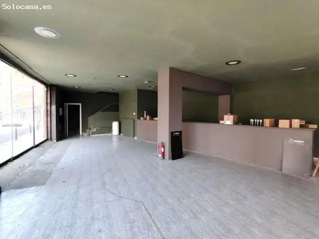 Local Comercial en Sabadell cerca Estacion FGC Can Feu Gracia