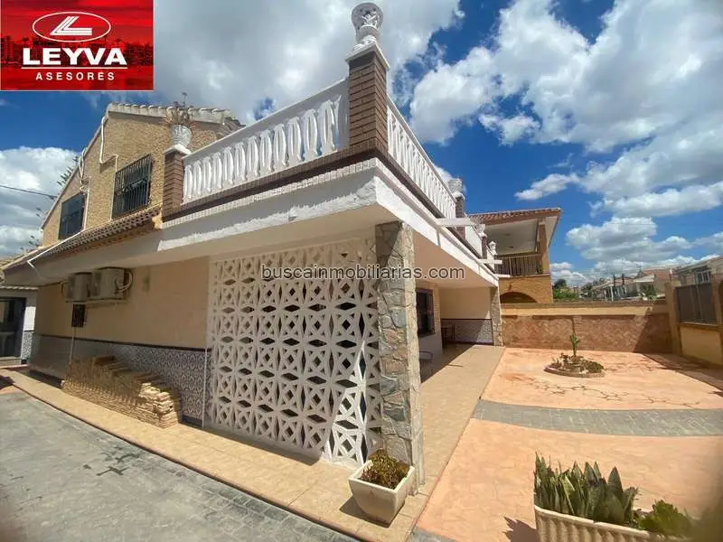 Chalet en Venta Mazarrón 6 Dormitorios 3 Baños