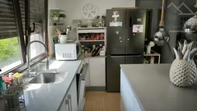 Chalet Moderno en Venta Tui Con Piscina