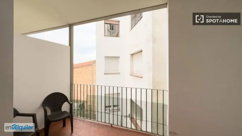 Habitaciones en alquiler en piso de 5 habitaciones Barcelona